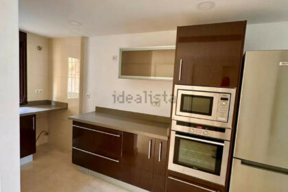 a744e4458140b5611fb119337865037a - 13