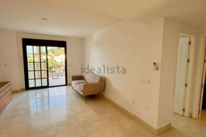 a744e4458140b5611fb119337865037a - 15