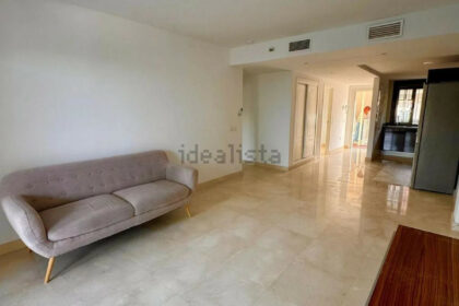 a744e4458140b5611fb119337865037a - 32