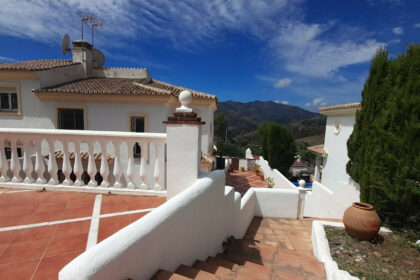 a7b91be2816e5df230166f18860f93fe - 34