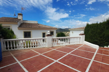 a7b91be2816e5df230166f18860f93fe - 35