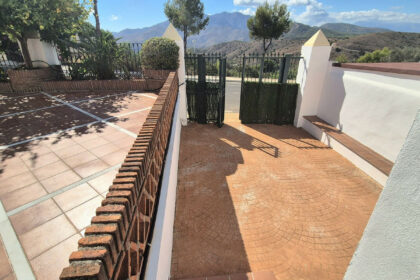 a7b91be2816e5df230166f18860f93fe - 41