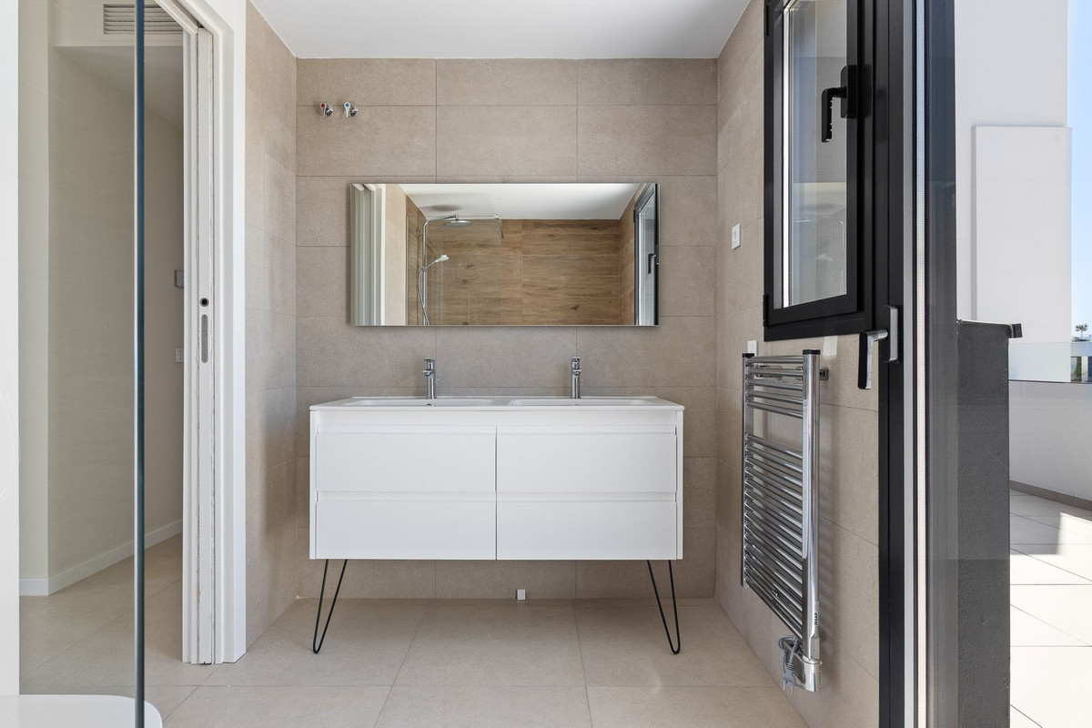 a82e85543bcab4054322fe5cb5fb5f85 - 13