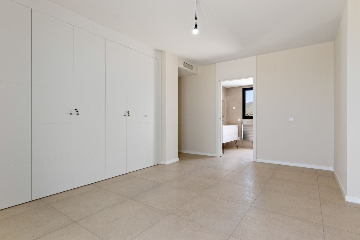 a82e85543bcab4054322fe5cb5fb5f85 - 9