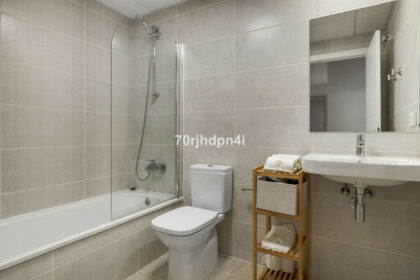 a8d10362ee60bec7712a5319f0d70a20 - 11