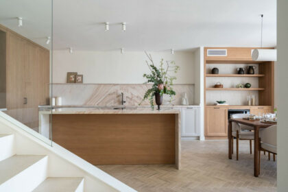 a93d01d1706b3a00f787328990924c4e - 18