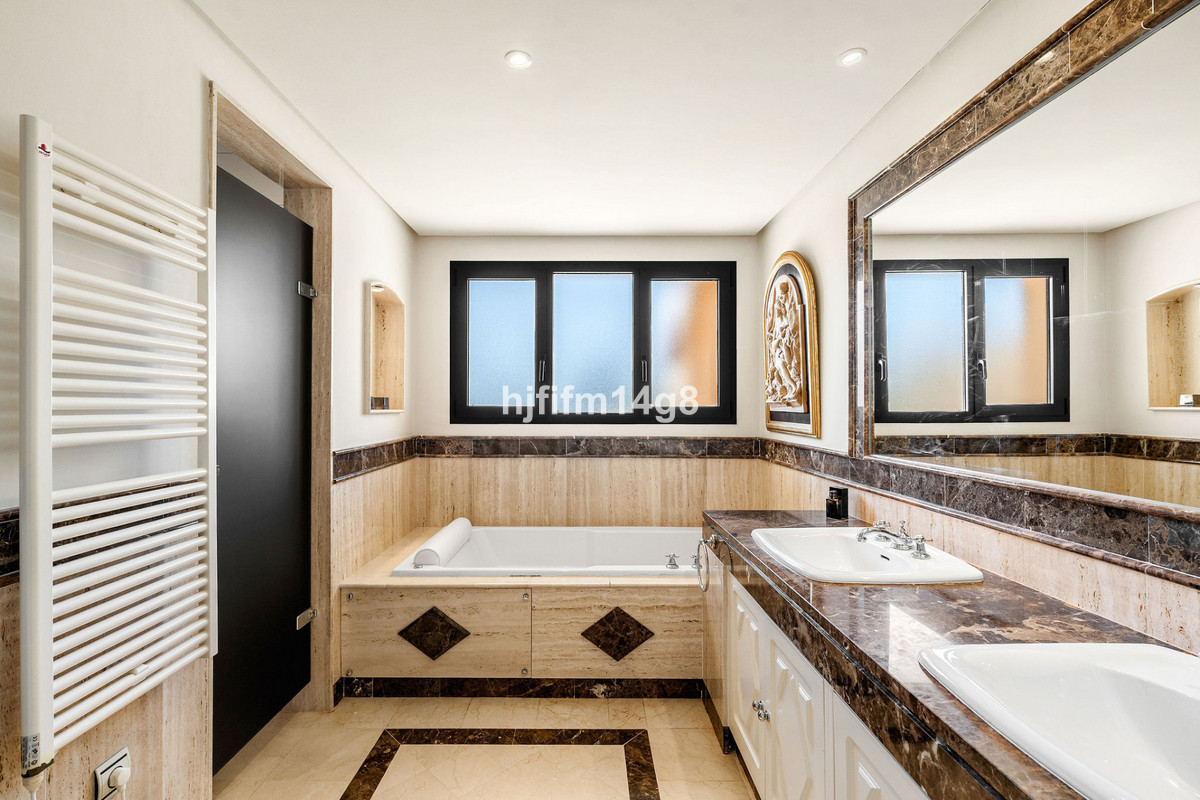 aa14b1a61facd5a2414cf2b89ce4f470 - 10