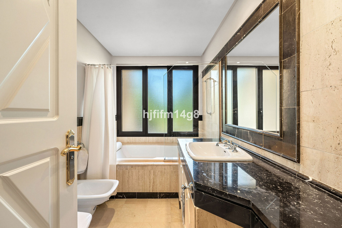 aa14b1a61facd5a2414cf2b89ce4f470 - 17