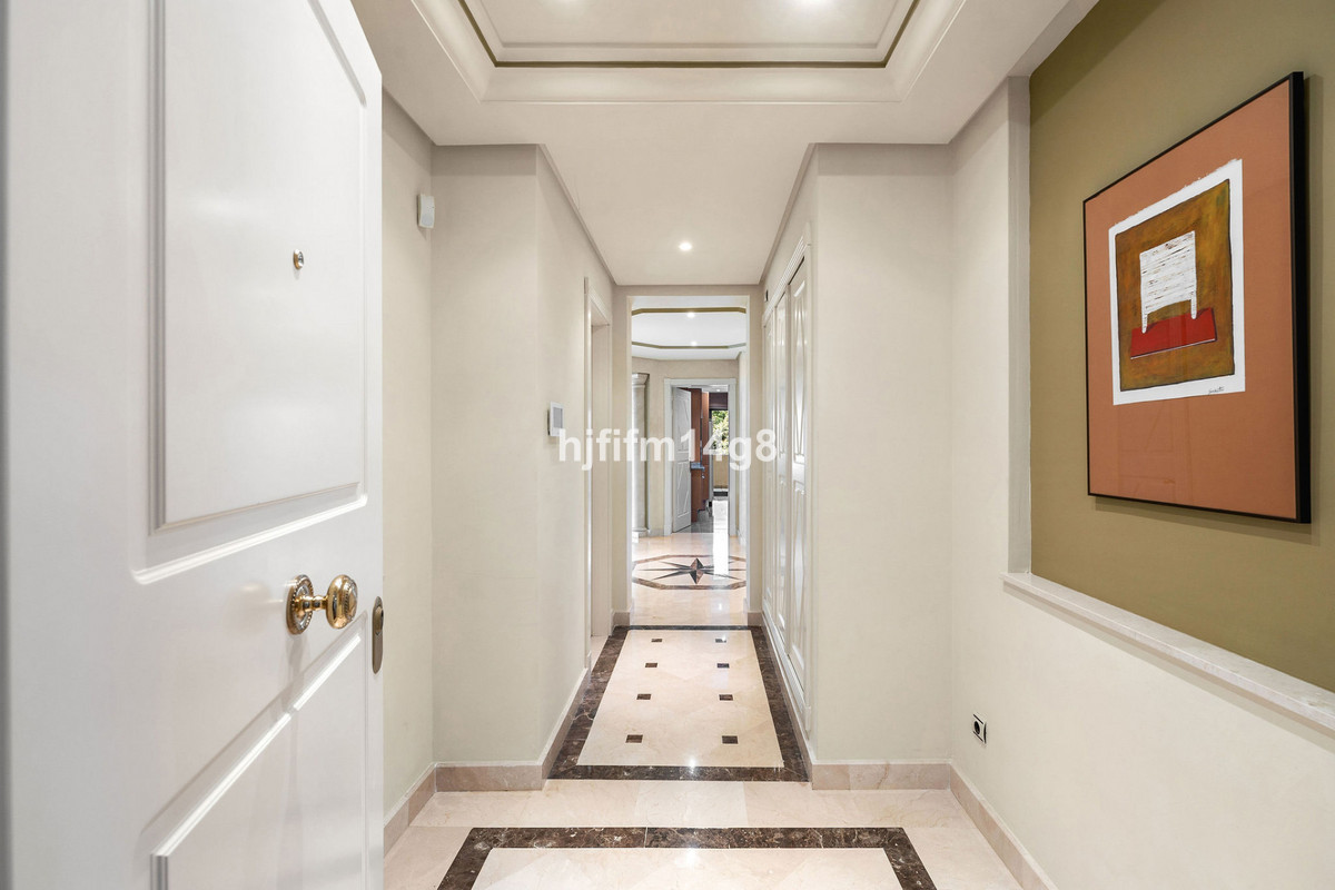 aa14b1a61facd5a2414cf2b89ce4f470 - 18