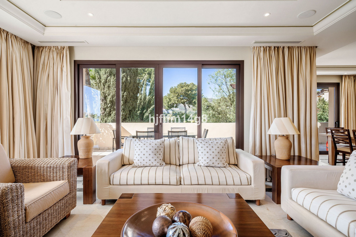 aa14b1a61facd5a2414cf2b89ce4f470 - 20