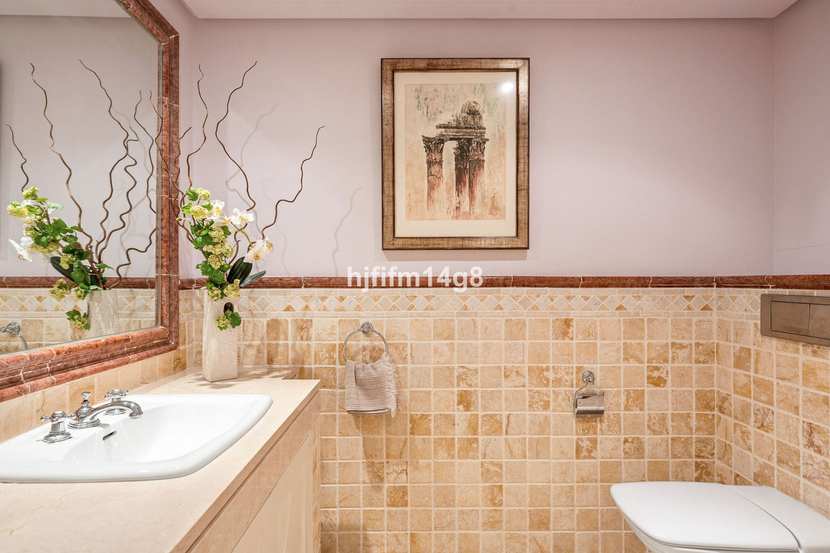 aa14b1a61facd5a2414cf2b89ce4f470 - 23