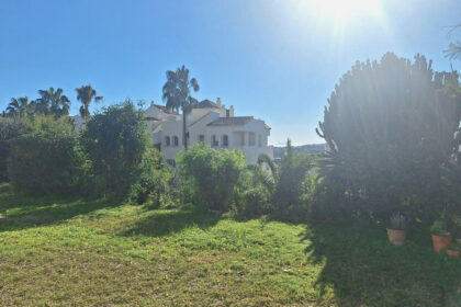 aaabe8456b9a4fe18e017ec8ff668112 - 15