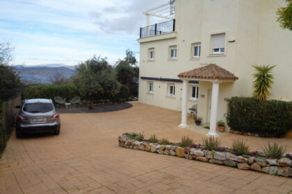 ab02e07b25b7c23038dc2f93016ca234 - 11