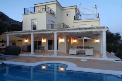 ab02e07b25b7c23038dc2f93016ca234 - 14