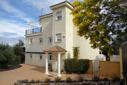 ab02e07b25b7c23038dc2f93016ca234 - 16