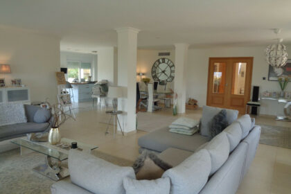 ab02e07b25b7c23038dc2f93016ca234 - 73