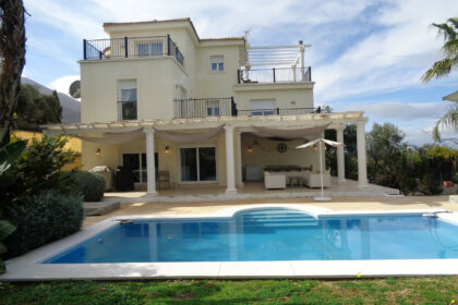 ab02e07b25b7c23038dc2f93016ca234 - 82