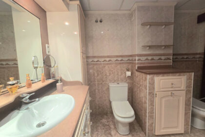 abe3d4ae2ad1917d755b991a17d6f327 - 12