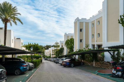 ac07581a406ae72c9b359c5984d1fd8e - 13