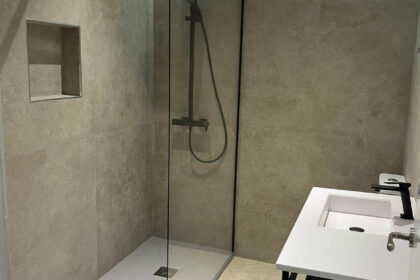 ac3cd9495eaa6d16220e5e63714bc526 - 18