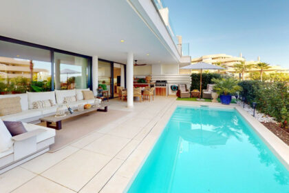 acc95734d766f13bfc29c614af06aecf - 1