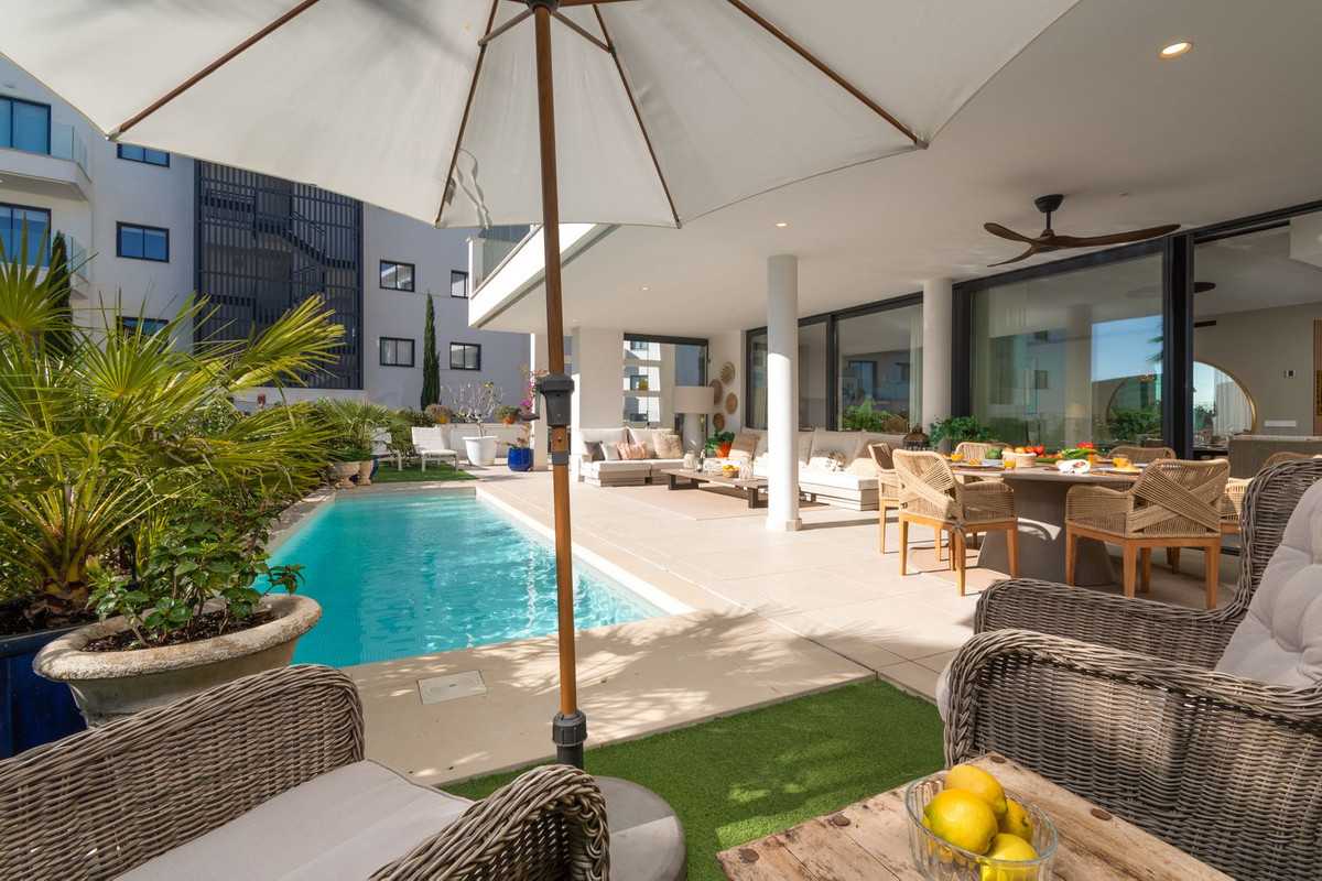 acc95734d766f13bfc29c614af06aecf - 35