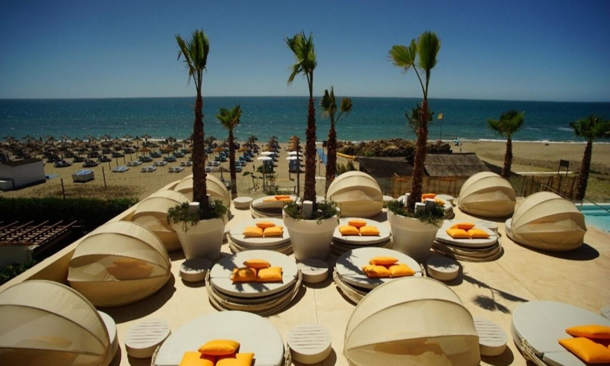 acc95734d766f13bfc29c614af06aecf - 44