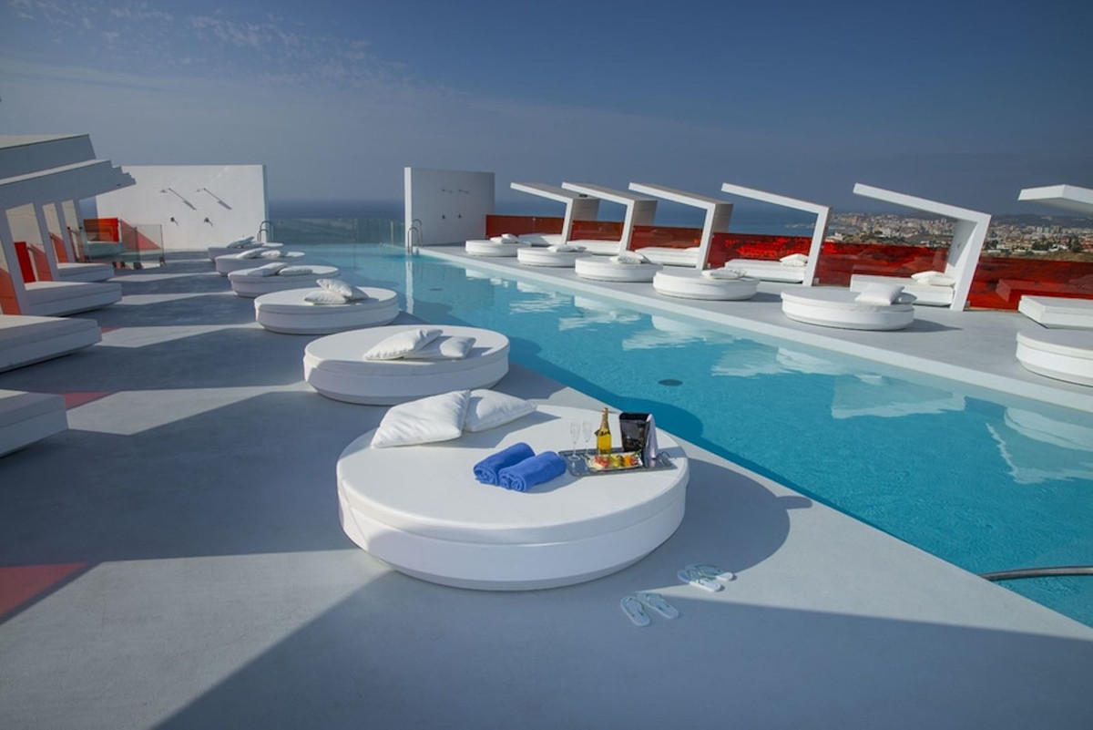 acc95734d766f13bfc29c614af06aecf - 56