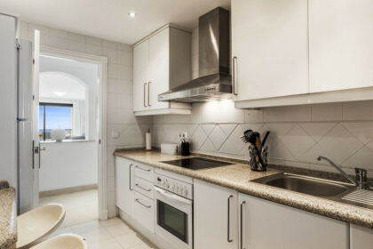 ad0693f19713c3f5a9600eea3e646823 - 11