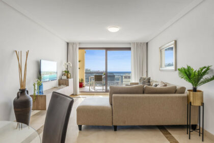 ad0693f19713c3f5a9600eea3e646823 - 2