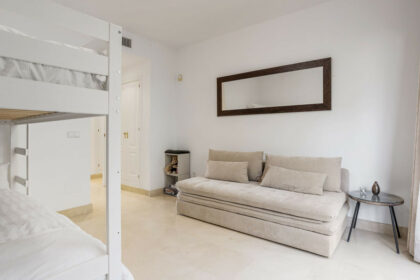 ad0693f19713c3f5a9600eea3e646823 - 20