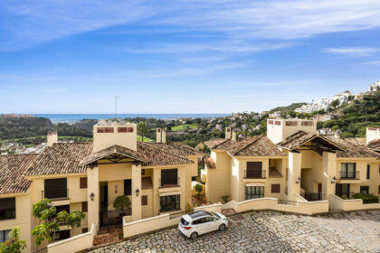 ad0693f19713c3f5a9600eea3e646823 - 25