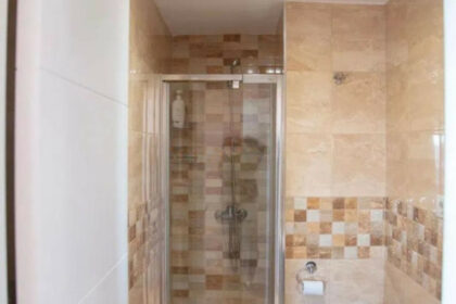 ae9b48d7093674b0ad89ef7261d33a5b - 21