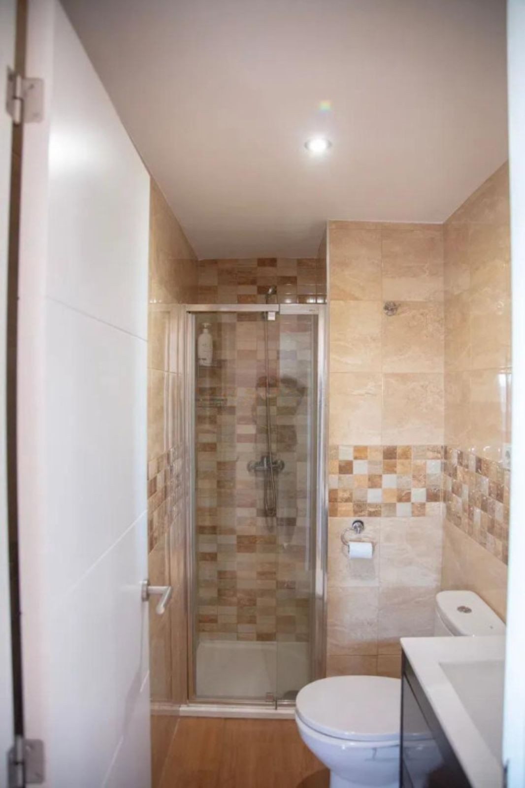 ae9b48d7093674b0ad89ef7261d33a5b - 21