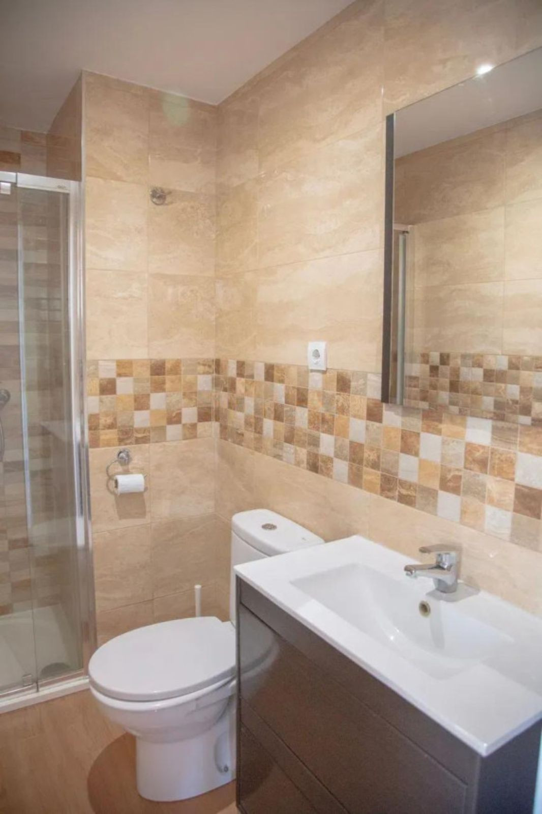 ae9b48d7093674b0ad89ef7261d33a5b - 22