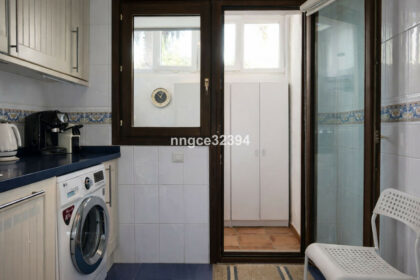 af64de0e418ebdebce4c07b0e1e9501c - 18