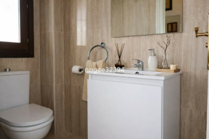 af64de0e418ebdebce4c07b0e1e9501c - 26