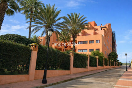 af64de0e418ebdebce4c07b0e1e9501c - 35