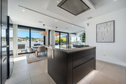 af767b7c41e363a4c08b22bebe7c90e6 - 13