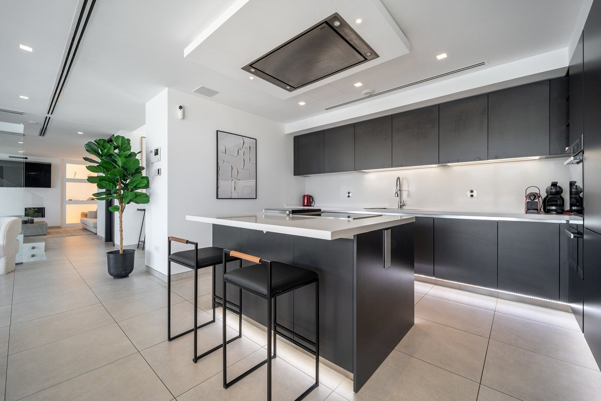 af767b7c41e363a4c08b22bebe7c90e6 - 14