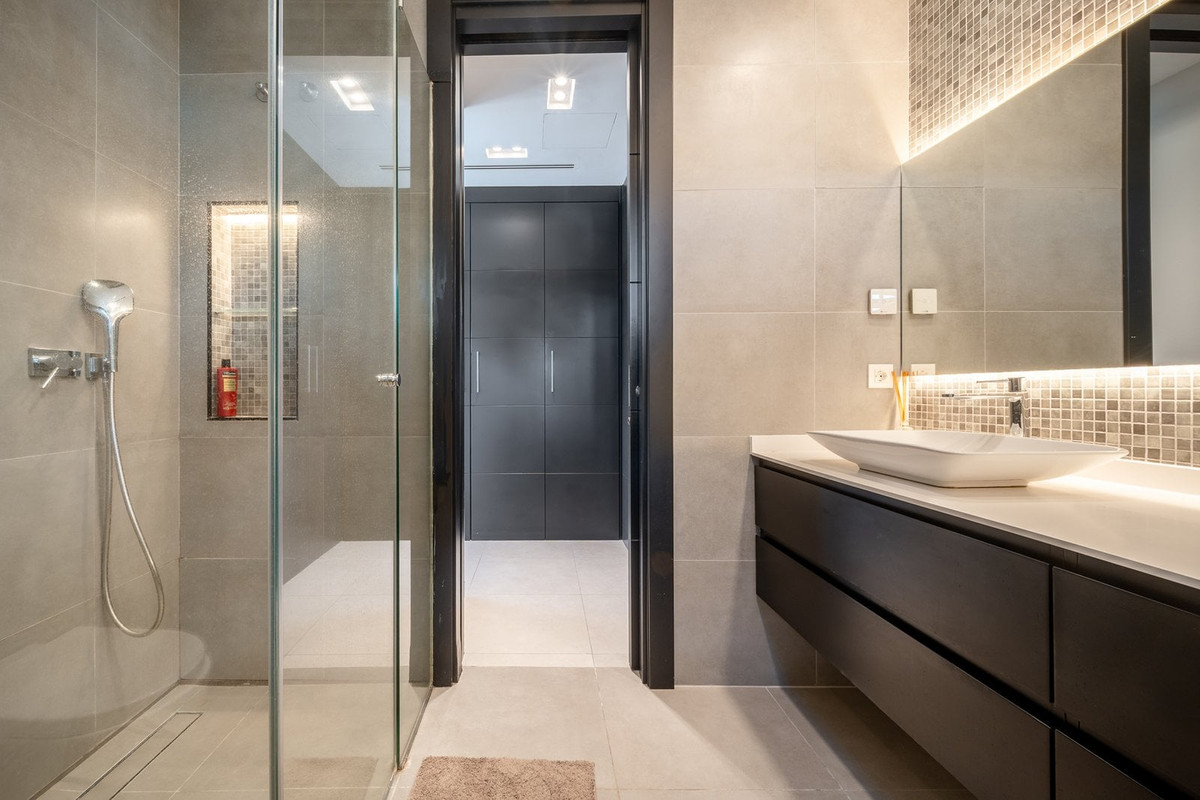 af767b7c41e363a4c08b22bebe7c90e6 - 26