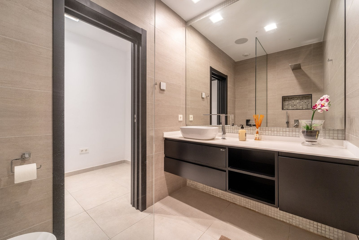 af767b7c41e363a4c08b22bebe7c90e6 - 30