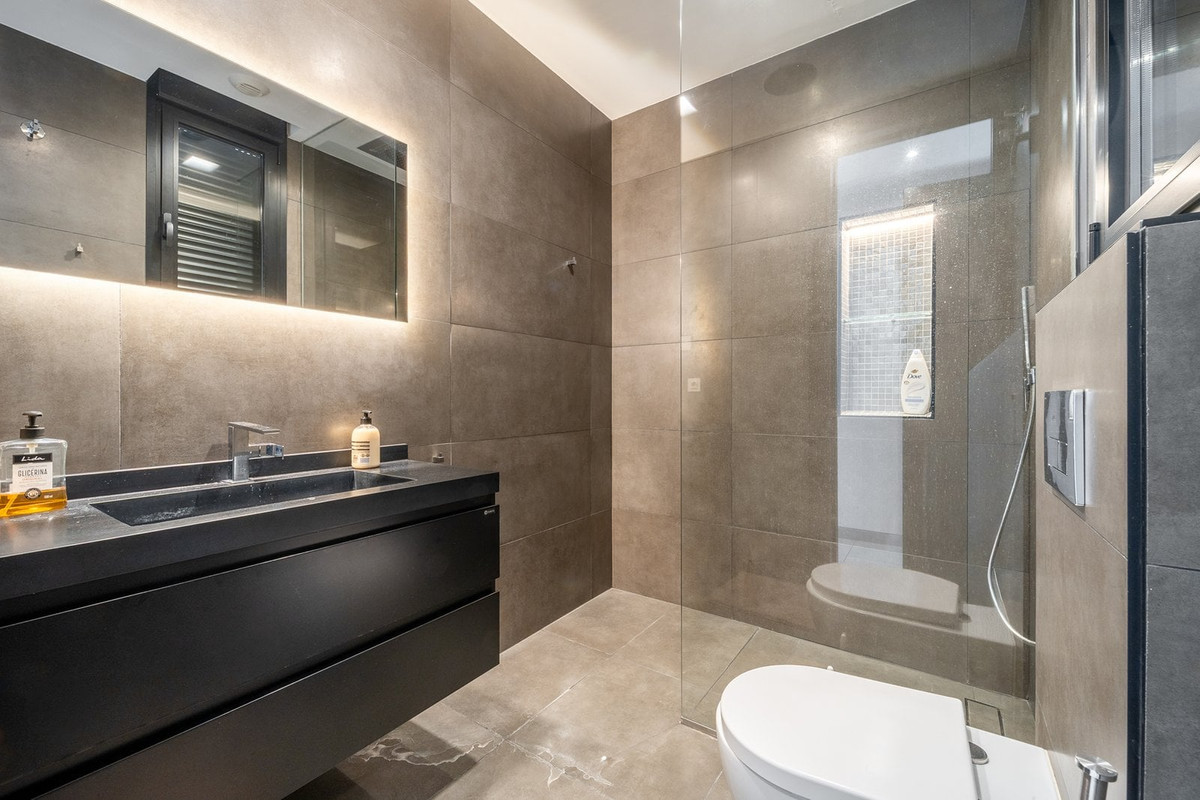 af767b7c41e363a4c08b22bebe7c90e6 - 31