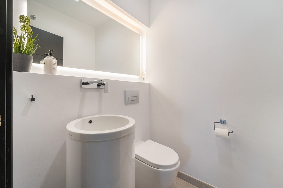 af767b7c41e363a4c08b22bebe7c90e6 - 33