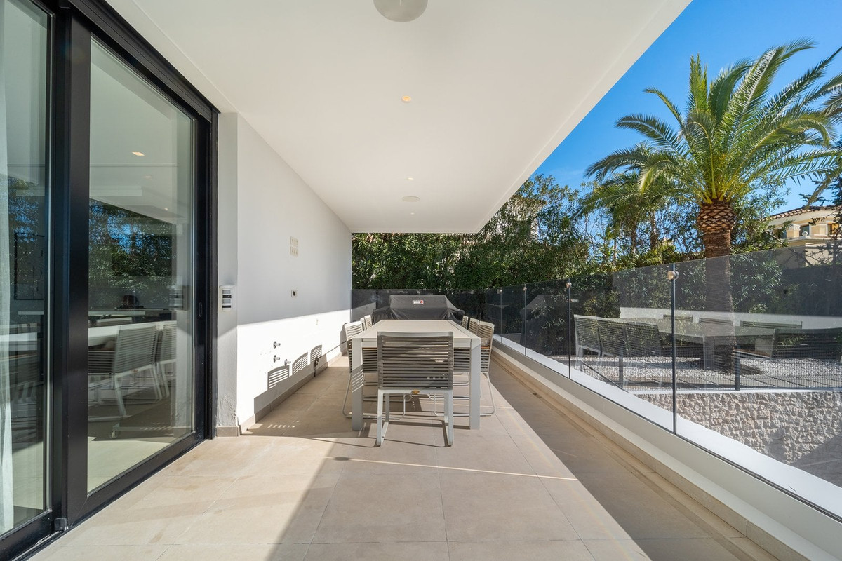 af767b7c41e363a4c08b22bebe7c90e6 - 40