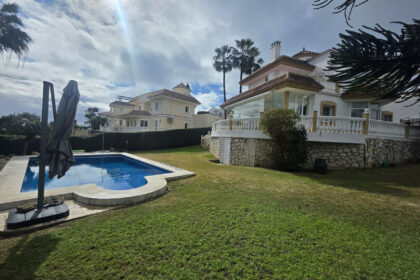 afec5bc2c2afc2e14fc7d4a867877cab - 12