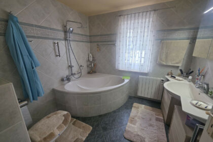 afec5bc2c2afc2e14fc7d4a867877cab - 16