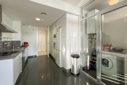 aff92220dfe53fc2a4c5a7ec236c7923 - 20