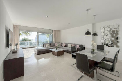 aff92220dfe53fc2a4c5a7ec236c7923 - 54