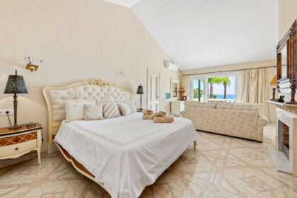 b0c6a68f9c91bb355a29a4919282975e - 16